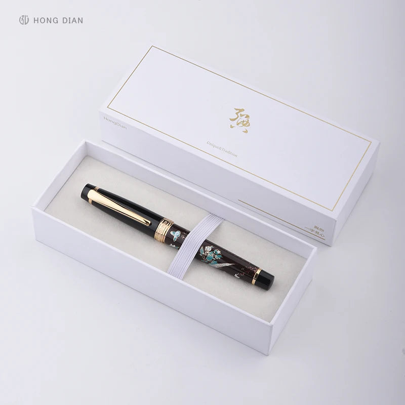 Fountain pen in a white box with 'Hong Dian' branding on a light gray background